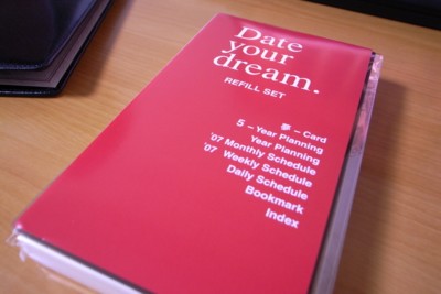 Date your dream 手帳 (夢に日付を！ 渡邉美樹)のリフィルの写真